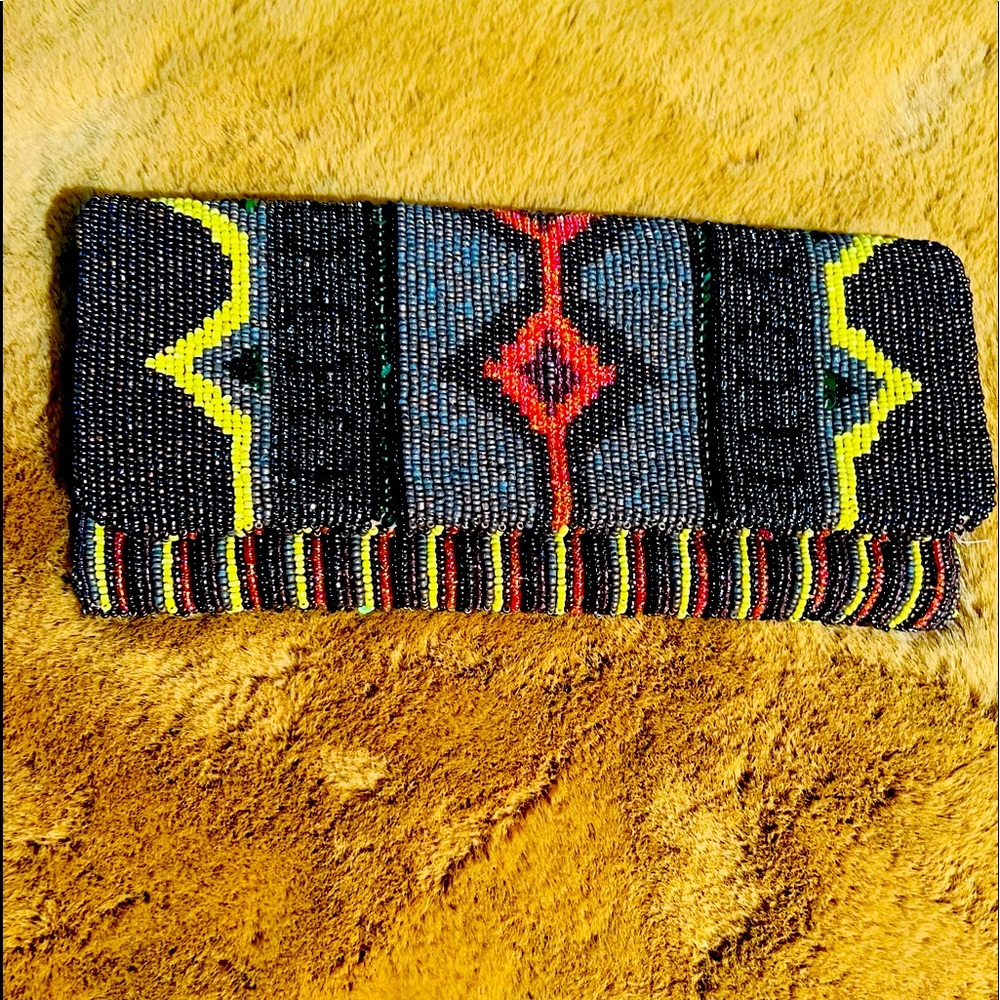 MOYNA BEADED CLUTCH BAG